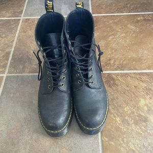 Dr. Martens Shriver Hi boots